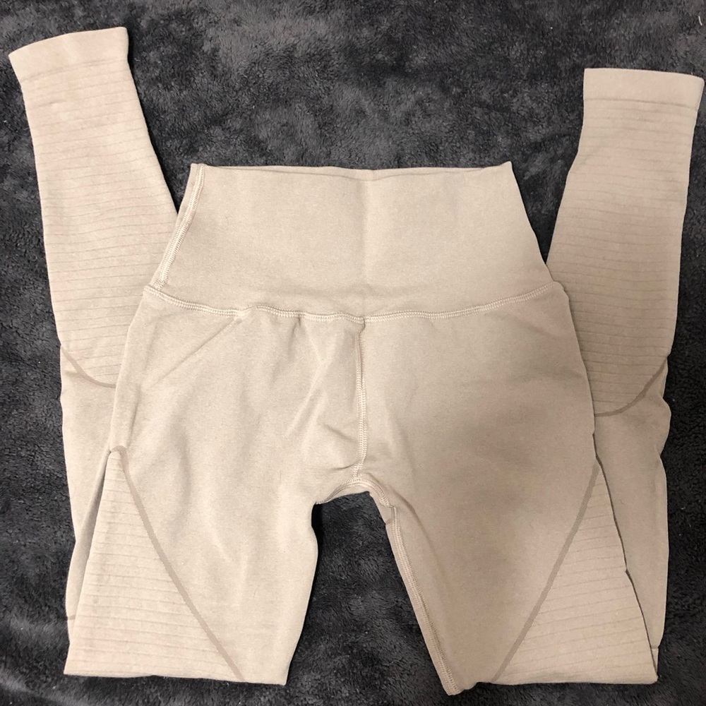 🖤SOLD🖤OG 2018 taupe revivals